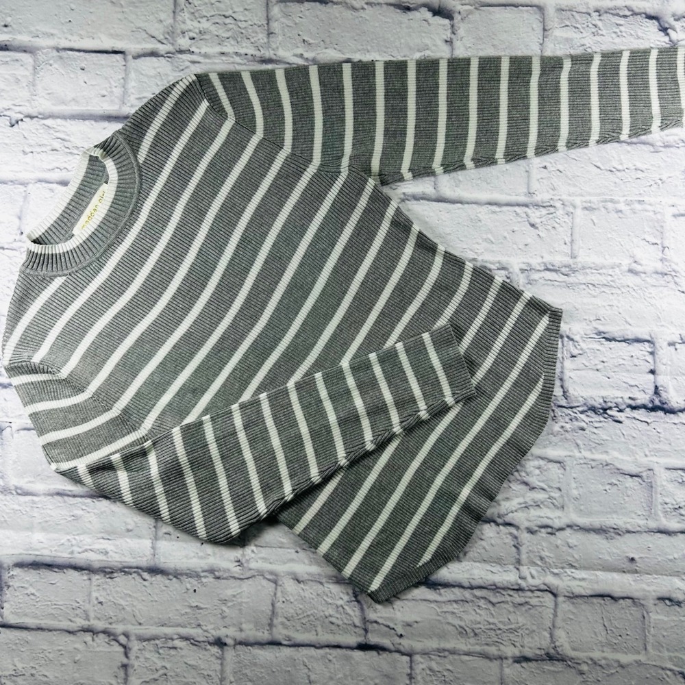 Madden Girl Womens Grey White Striped Ribbed Knit Crew Neck Sweater XL Comfort